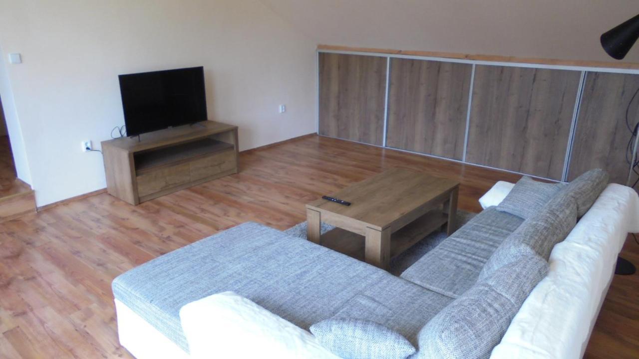 Apartman Aya ยาโนฟ นาด นีโซว์ ภายนอก รูปภาพ